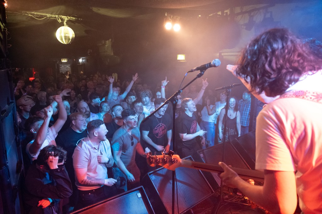 Crowd watching RLC Headline at the Hare and Hounds, Birmingham UK